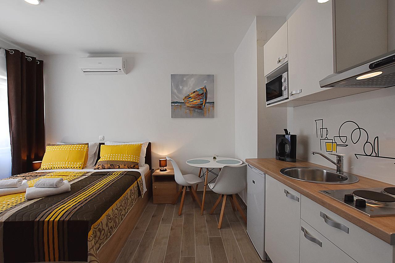 Borna & Roko Apartments Free Parking Zadar Exterior photo